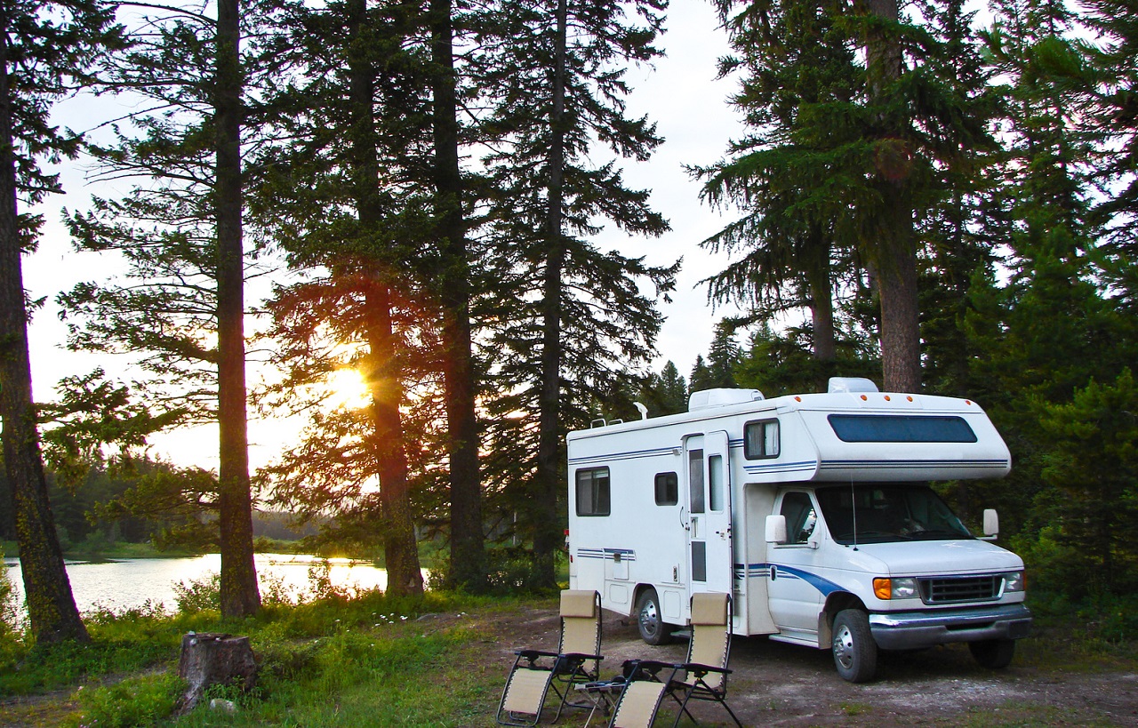 Comment charger une batterie de camping-car de façon optimale ?